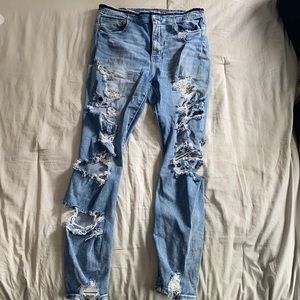 American Eagle Women’s Super HiRise Jegging Ripped